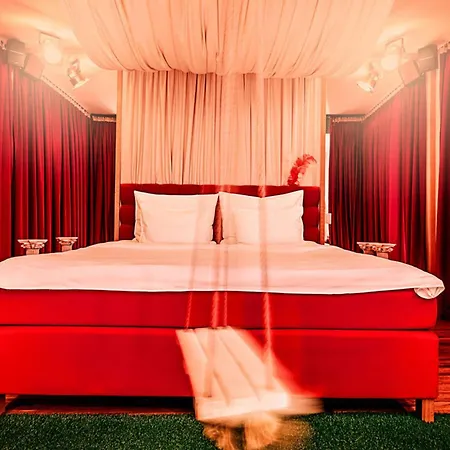 Hotel Anybody - Awarded Brno